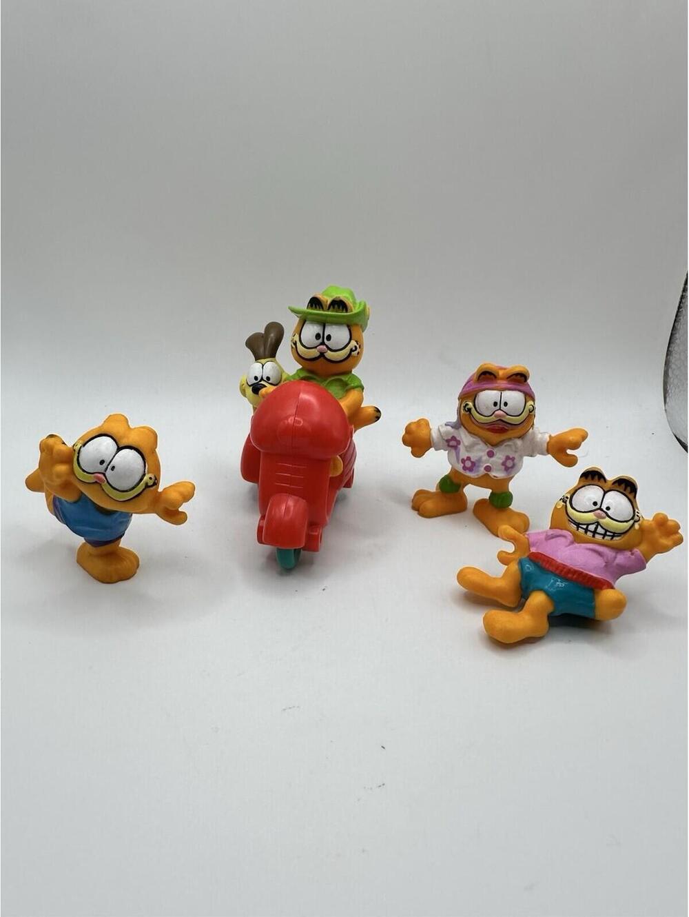 Garfield Vintage 1978-1981 Set of 4  PVC/plastic Figures 2 Inch